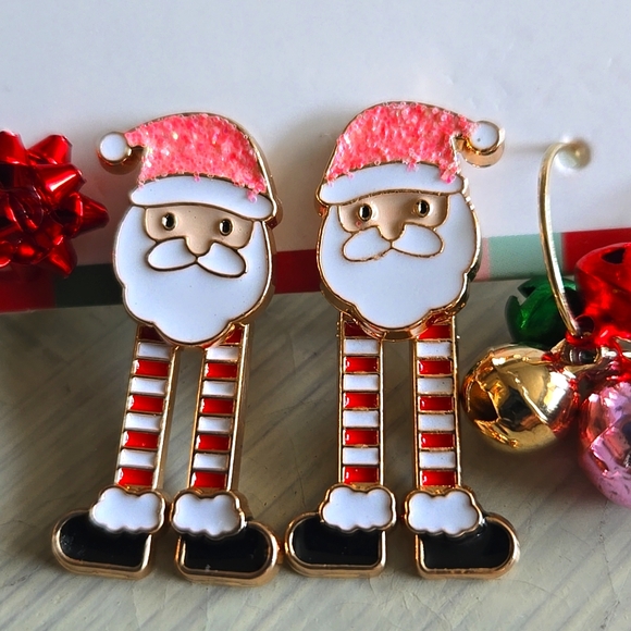 3 PAIRS of MAKE IT MERRY CHRISTMAS EARRINGS - Picture 3 of 10